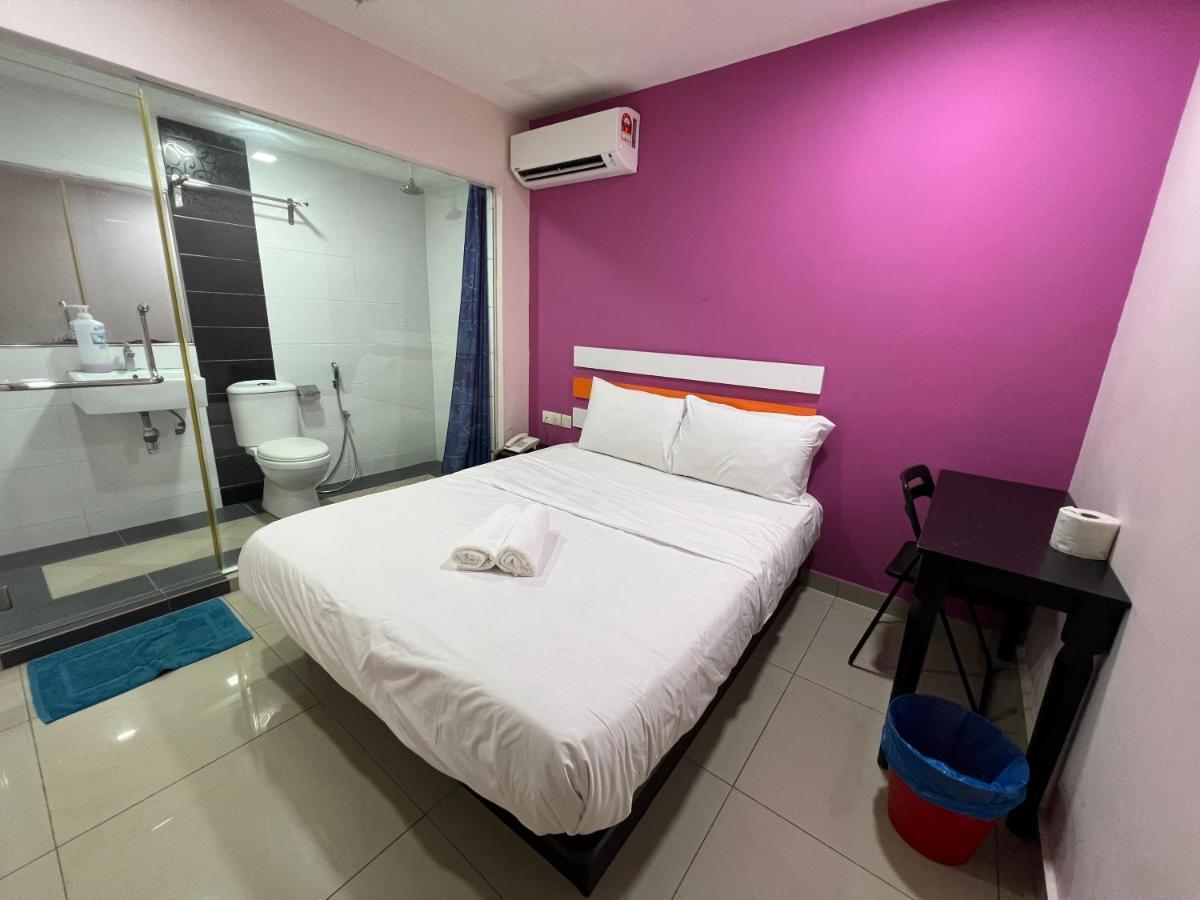 Red Orange Hotel Klang - 5 Min To Klang Town Kültér fotó