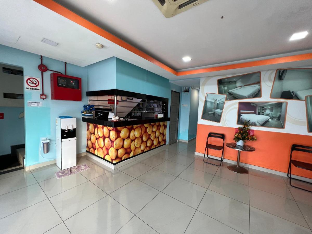 Red Orange Hotel Klang - 5 Min To Klang Town Kültér fotó